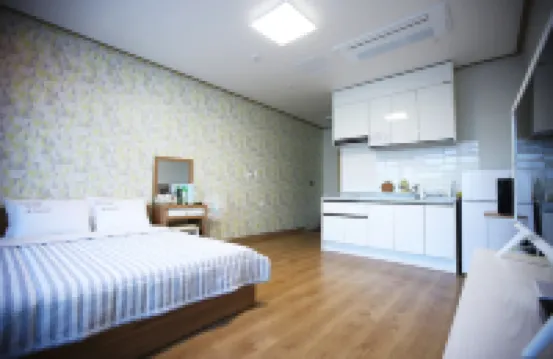 ฟลอรา โฮสเทล เพนชั่น