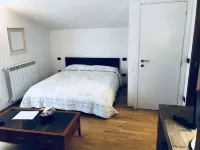 Sally's B&B Hotels in Carrara