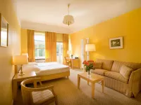 Relexa Hotel Bellevue an der Alster Отели рядом с достопримечательностью «Озеро Ауссенальстер»