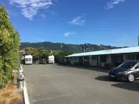 Richmond Motel and Holiday Park - Motels