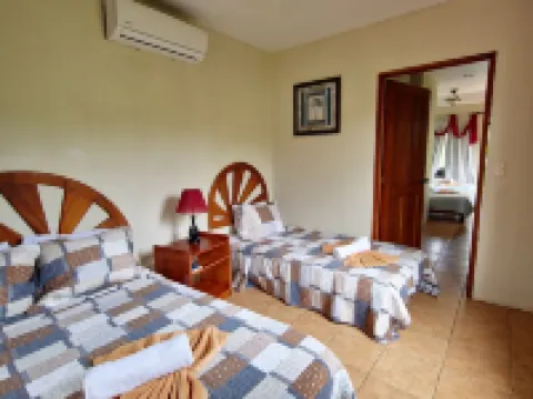 Diuwak Hotels in Dominical
