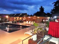 Tanoa Skylodge Hotel - Rooftop Pools