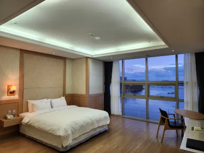 Benikea Hotel Yeosu Hotels in Йосу