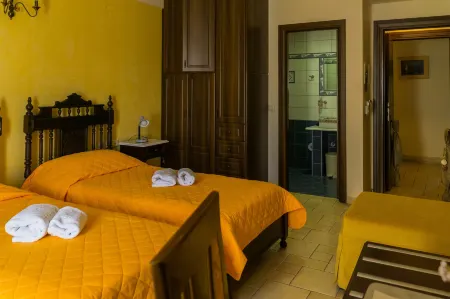 ''Epavlis Boutique Galaxidi''