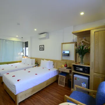Blue Hanoi Inn Luxury Hotel Các khách sạn gần Karaoke Top One KTV