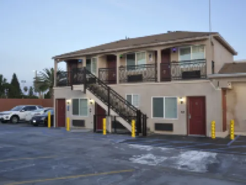 Sun Light Motel Hotels in Downey