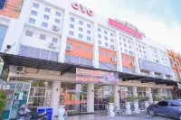 OYO 854 Ub Caisar Hotel Hotel di Meunasah Papeun