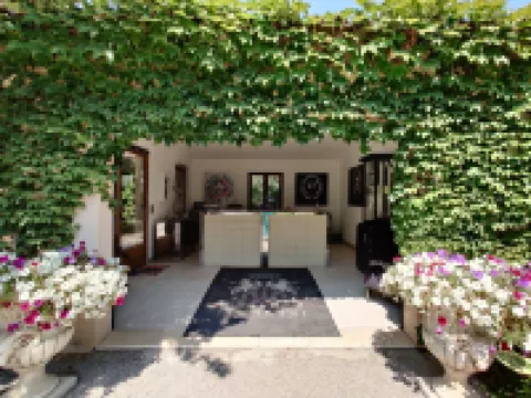 Maison Prestige Saint Tropez by Roberto Geissini