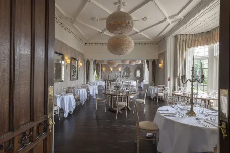 Falcon Manor Hotel Отели рядом с достопримечательностью «Стайнфорт Форс»