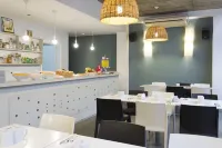 Circus Hostel - Hostels