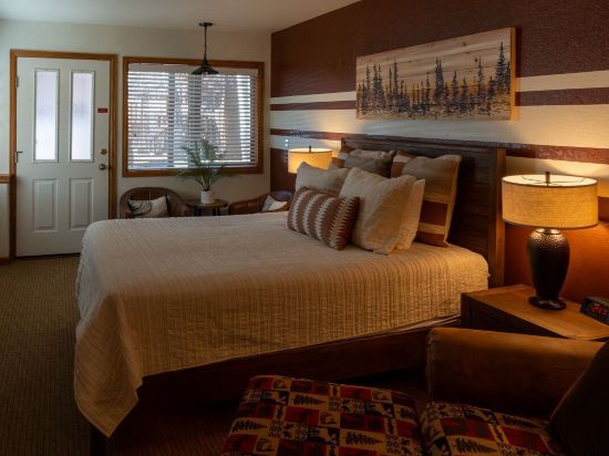 Alpenglow Three Bedroom Two Bath XL – A16