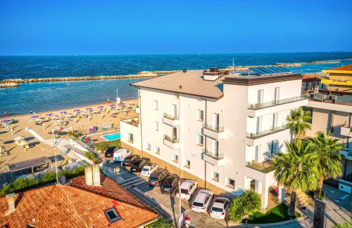 You & Me Beach Hotel Hotels in Viserbella