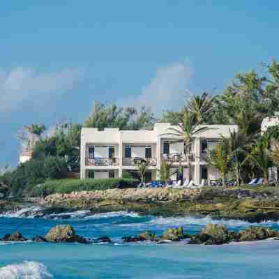 Ocean Spray Apartments Hotel Exterior