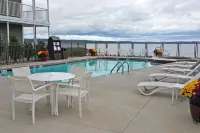 Cherry Tree Inn & Suites - Pool
