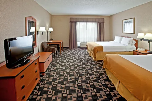 Holiday Inn Express & Suites Indianapolis South – Greenwood