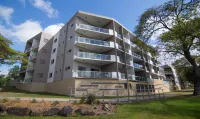 Itara Apartments Hotels near Dan Gleeson Memorial Gardens