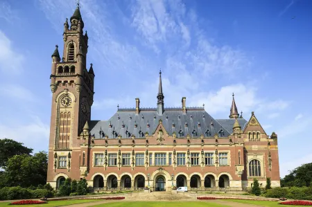 Fletcher Hotel-Restaurant Leidschendam – Den Haag Отели в г. Зутермер