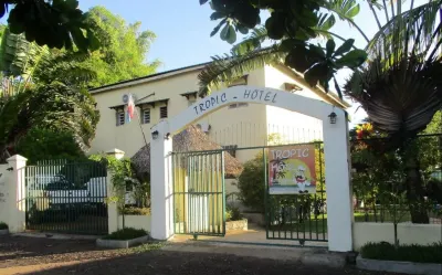Tropic Hôtel فنادق في 