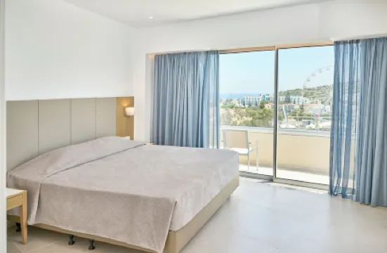 Sunrise Oasis Hotel & Waterpark