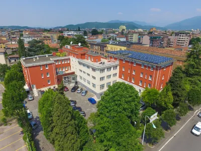 โรงแรมมาสเตอร์ โรงแรมใน