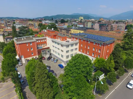 Hotel Master Отели рядом с достопримечательностью «Via delle Grazie»