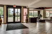 Upper Floor w Courtyard View 550