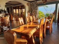 Blue Hill Hotels in Round Island