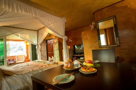 Monmaen Resort & Spa Отели рядом с достопримечательностью «Mea Fah Luang University»