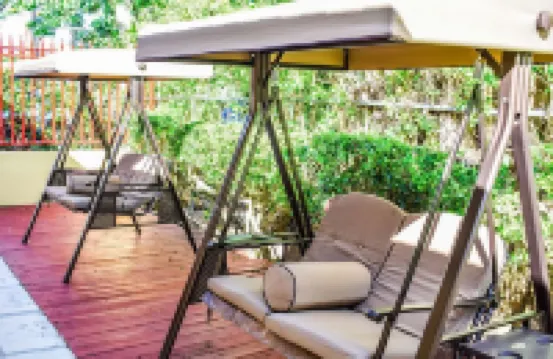 Brownstone Guesthouses Seabeach โรงแรมใน