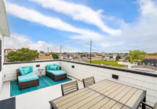 Family-Friendly Beach House – Sleeps 8, Right Next to Seaside Park View of Bay