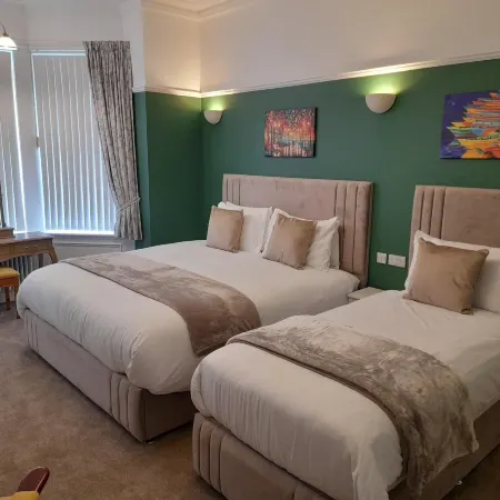 Crescent Lodge Guest House