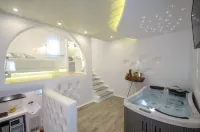 Naxos Island Escape Suites - Hot Tub
