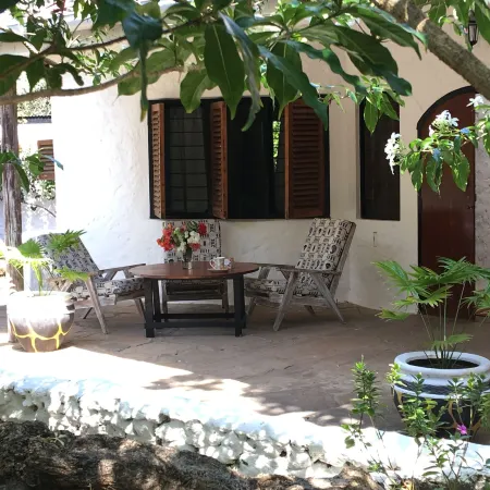 Tradewinds Lodge