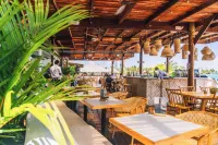 Tropical Suites Hotel - พร้อมอาหารเช้า