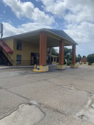 Diamond Inn Hotels in Forrest City