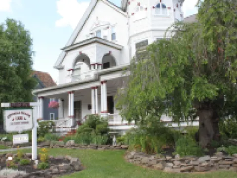 Victorian Charm Inn Hotels in Towanda