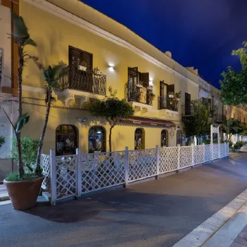 Casa Manzella