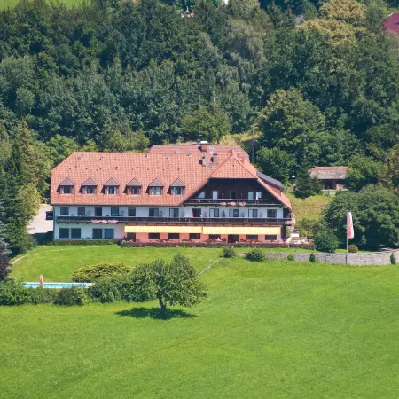 Hotel Schöne Aussicht Отели рядом с достопримечательностью «Альтштадт Зальцбург»