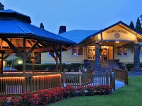 Kilauea Lodge and Restaurant Hotels in Volcano