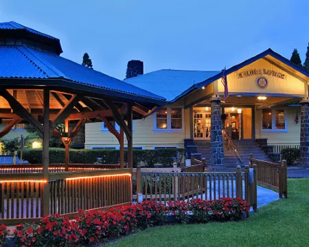 キラウェア ロッジ アンド レストラン ボルケーノのホテル