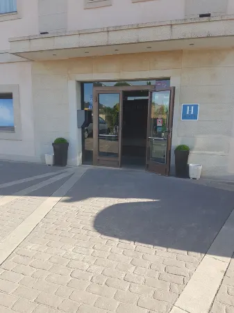 Hotel Entredos Отели в г. Fuentes de Bejar