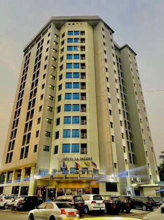 Hotel la Falaise Bonapriso