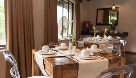 The DuBoirs Boutique Guest House Отели в г. Клоф