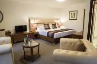 Foothills Hotels in Mooroolbark