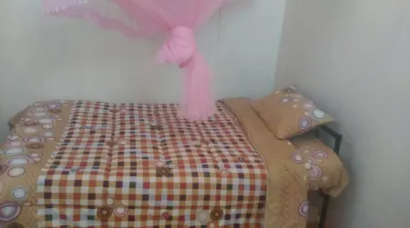 Look up Guest House Отели в г. Olooloitikosh