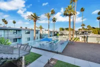 Primo Old Town Location w/ Heated Pool