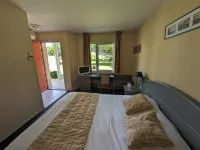 Hotel l'Océane Angers Parc Expo فنادق في Saint-Sylvain-d'Anjou