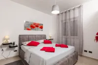 Stuck in the Moment Apartment - parking