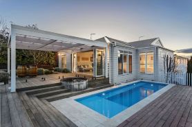 Hamptons Elegance Views Pool & Spa