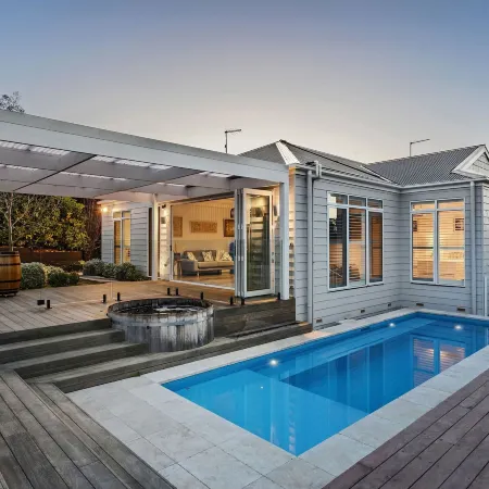 Hamptons Elegance Views Pool & Spa